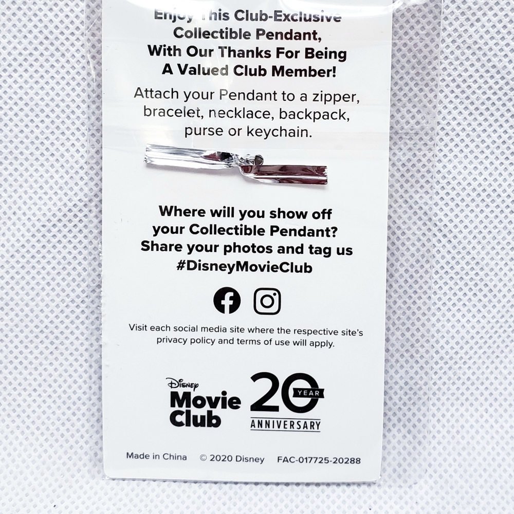 Disney movie club 20 year anniversary Nemo Charm - Picture 2 of 2